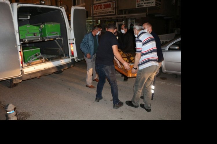 66 yaşındaki adam evinde &ouml;l&uuml; bulundu