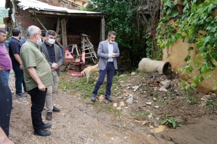 Bursa Kestel Belediye Başkanı Tanır, sel b&ouml;lgesinde incelemelerde bulundu