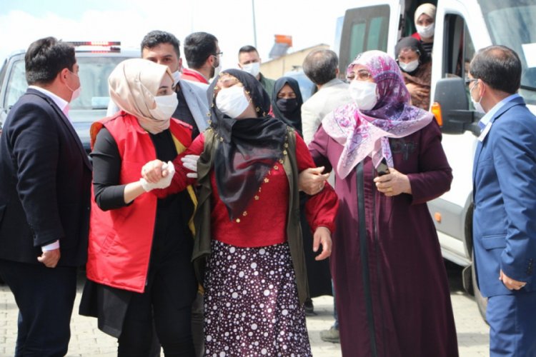 Deprem şehidi g&uuml;venlik korucusu toprağa verildi