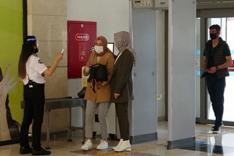 "AVM'lerden yağmur gibi vaka haberi geliyor"