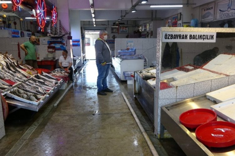 Trabzon'da balık&ccedil;ı tezgahları boş kaldı