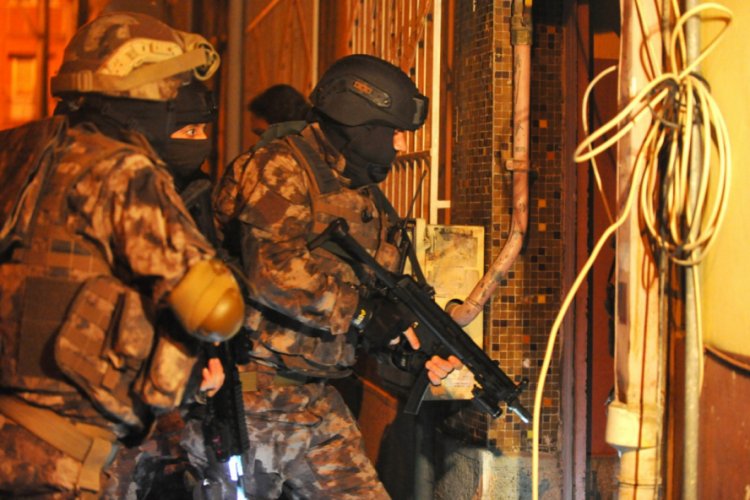 Yalova merkezli 6 ilde FET&Ouml; operasyonu: 10 g&ouml;zaltı