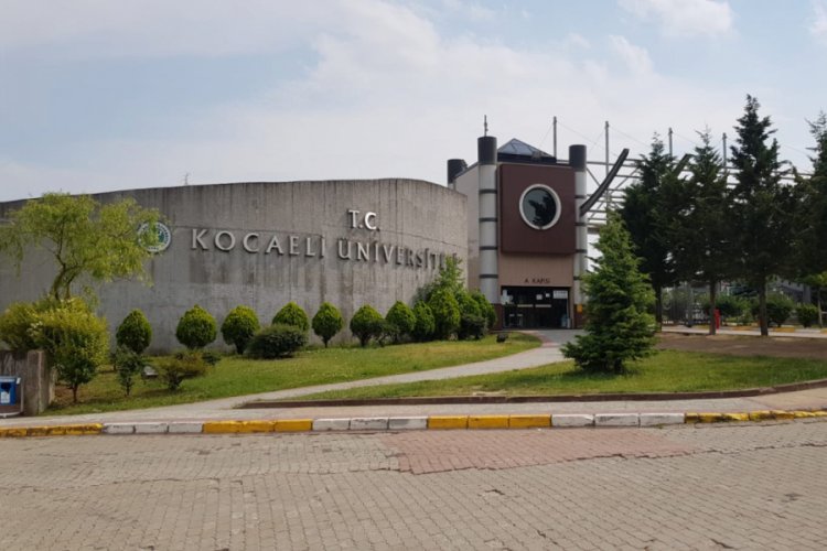 Sınavda rahatsızlanan &ouml;ğrencide korona &ccedil;ıktı, salondaki herkes izolasyona alındı