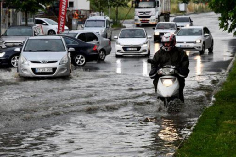 Yollar 15 dakikada g&ouml;le d&ouml;nd&uuml;
