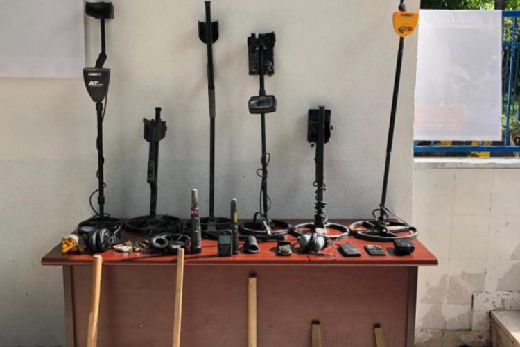 Ka&ccedil;ak kazı yapmaya giden 6 kişi yakalandı