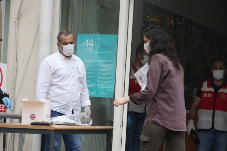 Sınavlarda alınan koronavir&uuml;s &ouml;nlemleri yeterli mi? (&Ouml;ZEL HABER)