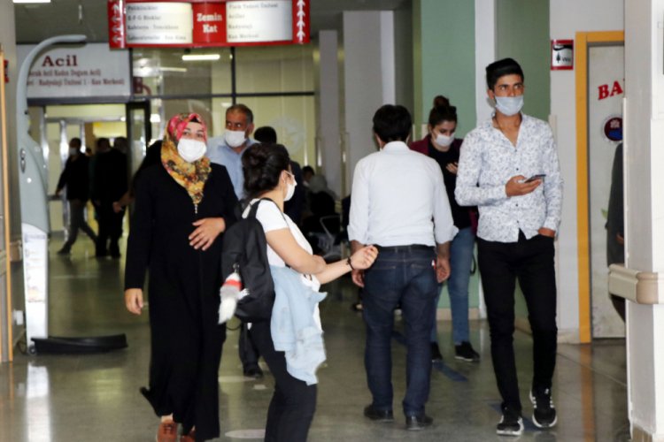 "Kurallara uyulmazsa Van'da 2'nci dalga yaşanabilir"