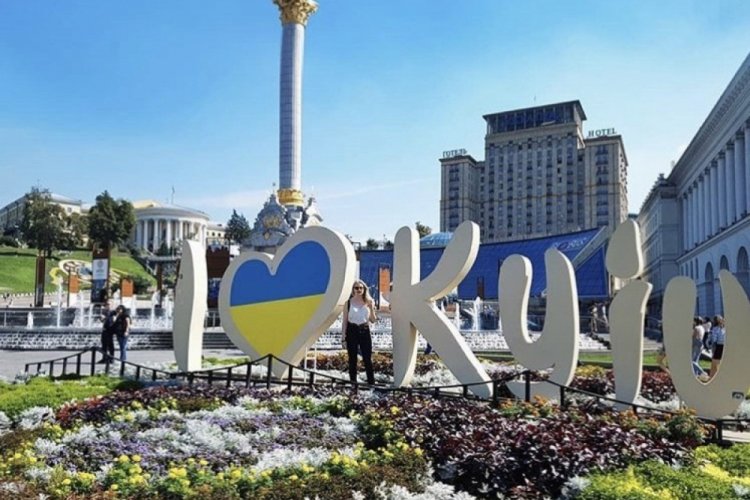 Ukrayna, T&uuml;rkiye'den gelenlere 14 g&uuml;nl&uuml;k karantinayı kaldırdı