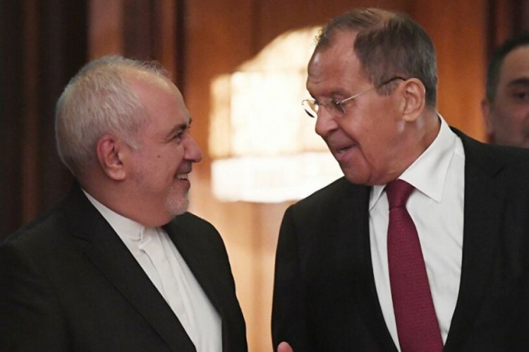 Lavrov ve Zarif bug&uuml;n bir araya gelecek