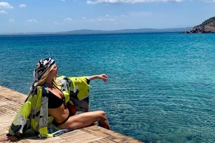 Ivana Sert tatil sezonunu a&ccedil;tı