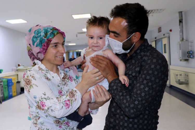 S&uuml;t kazanına d&uuml;şen 15 aylık Nurullah, sağlığına kavuştu