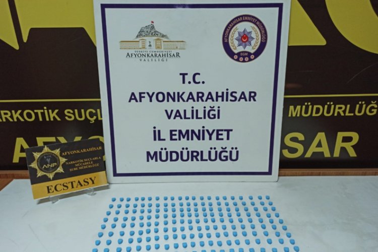 214 adet uyuşturucu hap ele ge&ccedil;irildi