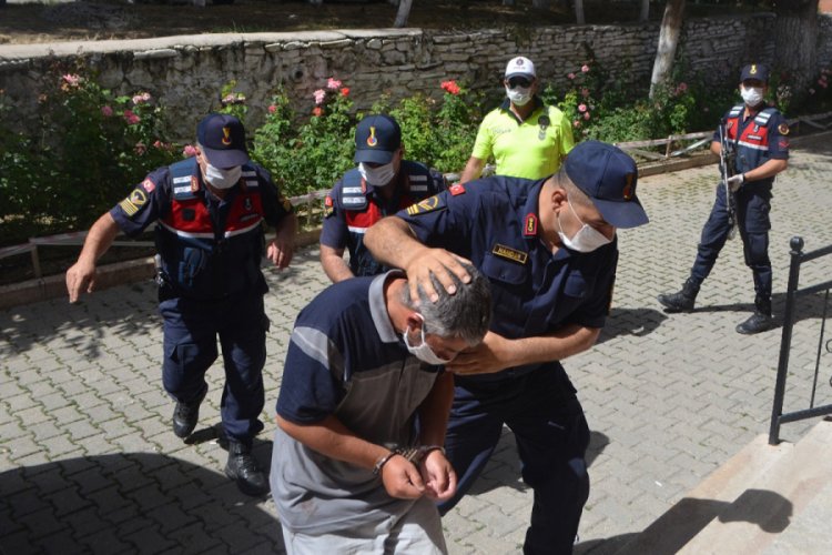 Manisa'da yengesini &ouml;ld&uuml;ren katil zanlısı tutuklandı