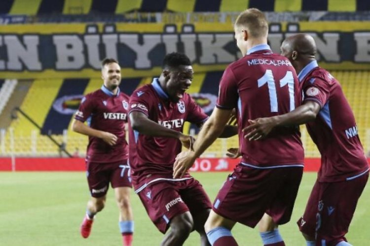 Trabzonspor'dan 23 yıl sonra bir ilk: Fenerbah&ccedil;e'yi 3-1 yendi