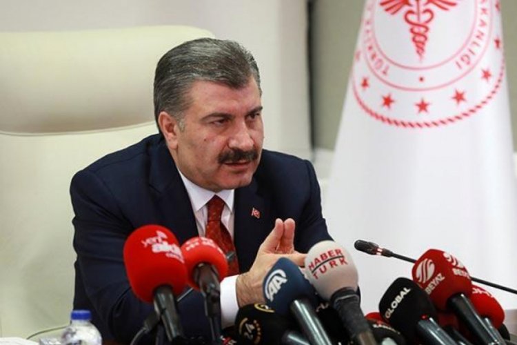 Bakan Koca, 'K&ouml;t&uuml; &ouml;rneğe son bir kez bakın' dedi ve değiştirdi