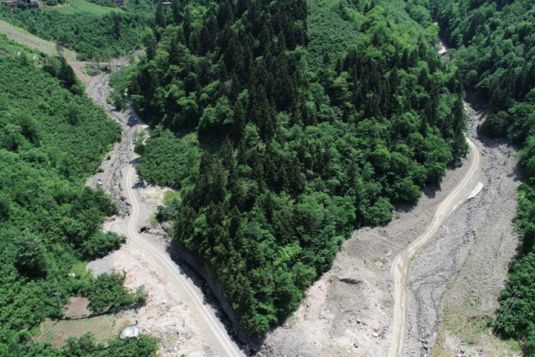 Araklı'da sel felaketinin yıl d&ouml;n&uuml;m&uuml;nde acılar tazelendi