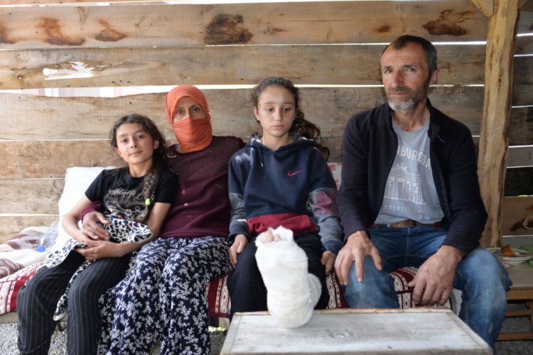 Depremde 1 saat taş yığını altında yaşam m&uuml;cadelesi verdiler