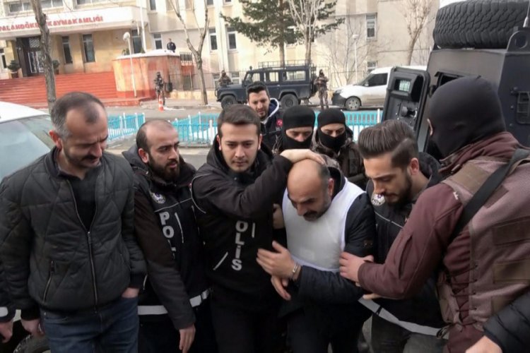 &Ccedil;ete y&ouml;neticisinden uyuşturucu baronuna: Ocağımı yaktınız