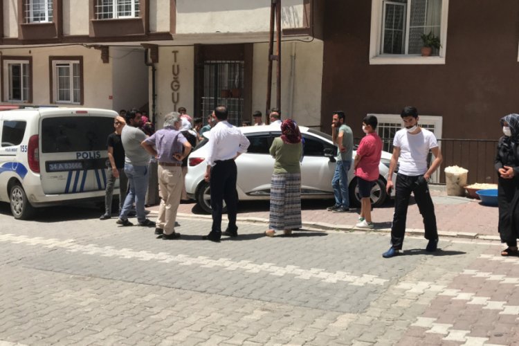 8 aylık bebek 3'&uuml;nc&uuml; kattan d&uuml;şt&uuml;