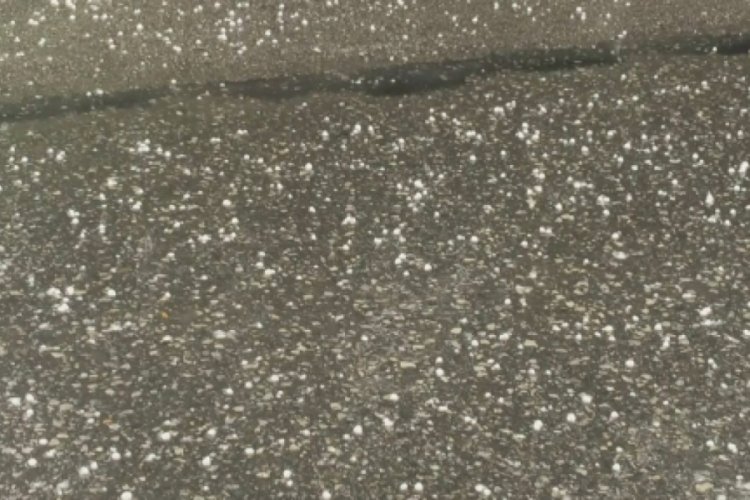 Bayburt'ta sağanak ve dolu hayatı olumsuz etkiledi