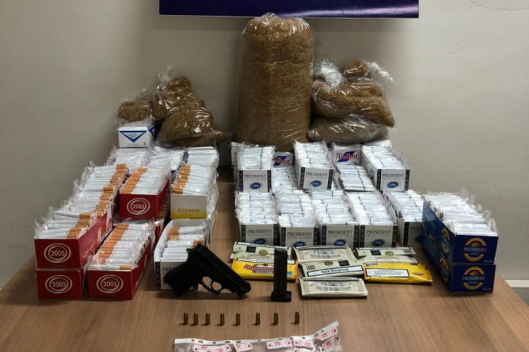 Amasya'da ruhsatsız tabanca ve ka&ccedil;ak sigara ele ge&ccedil;irildi