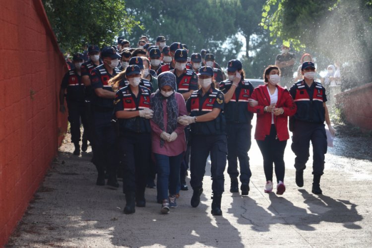 Balıkesir merkezli FET&Ouml; operasyonunda 25 ş&uuml;pheli adliyeye sevk edildi