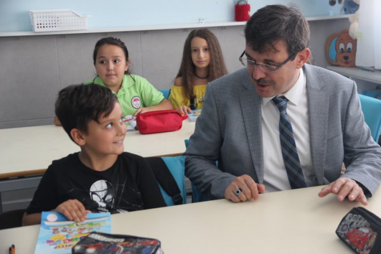 Bursa İl Milli Eğitim M&uuml;d&uuml;r&uuml; D&uuml;lger'den yıl sonu mesajı