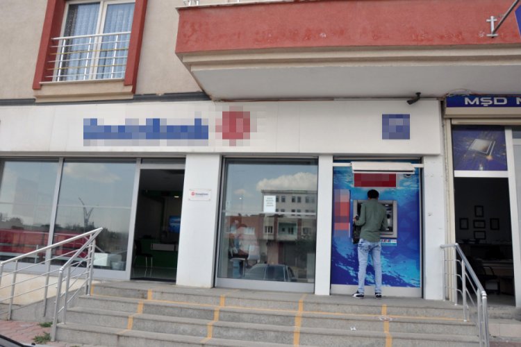 G&uuml;venlik g&ouml;revlisinin testi pozitif &ccedil;ıktı, banka şubesi &ccedil;alışanları karantinada