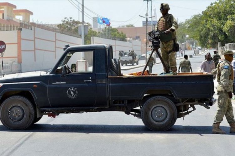 Somali'de T&uuml;rkiye Maarif Vakfı Okulu'na yakın b&ouml;lgede patlama