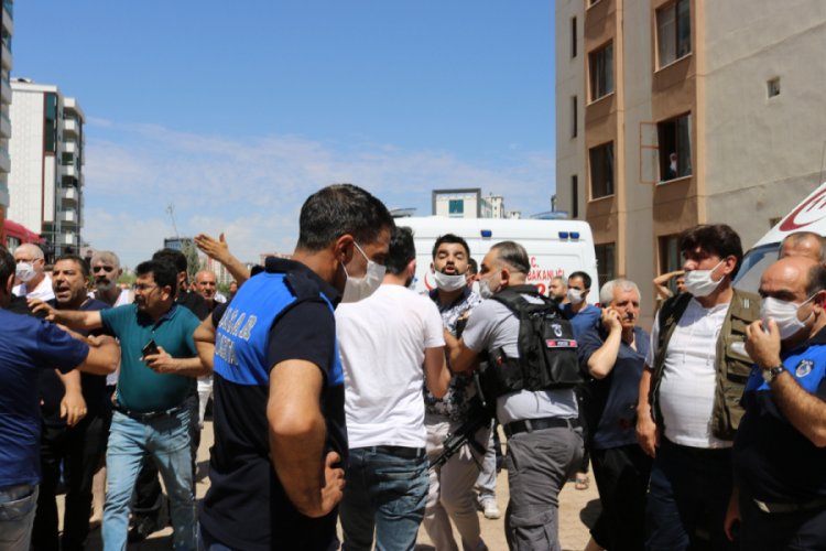 Korkutan yangın, 30 kişi dumandan etkilendi