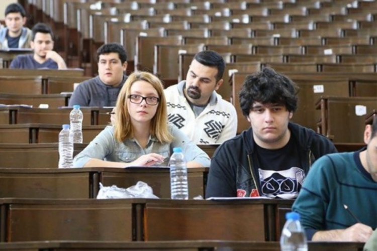 İ&ccedil;işleri Bakanlığı a&ccedil;ıkladı! 09.00-15.00 saatleri arasında kısıtlama olacak