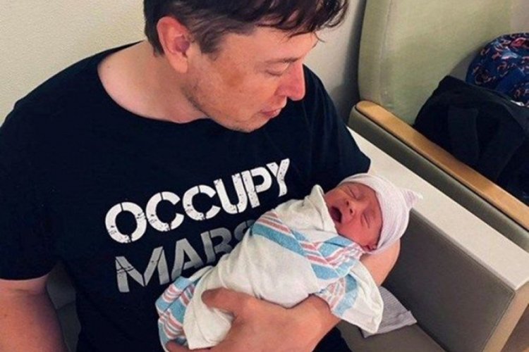 Elon Musk ve Grimes'ın bebeğinin resmi ismi belli oldu