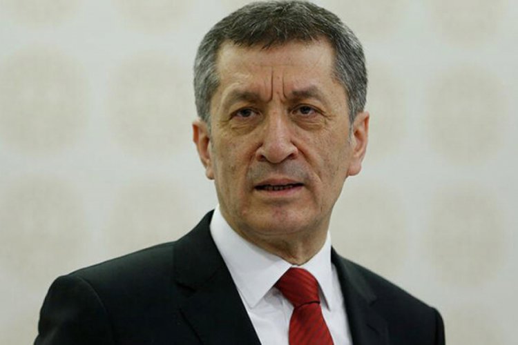 Milli Eğitim Bakanı Sel&ccedil;uk &ouml;ğrencilere teşekk&uuml;r etti