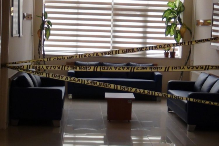Simav'da H&uuml;k&uuml;met Konağı'nın bir katı salgın nedeniyle kapatıldı