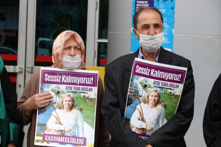 Ayşe Tuba'yı satırla &ouml;ld&uuml;ren eski eşinden hakaret ve t&uuml;k&uuml;rme iddiası