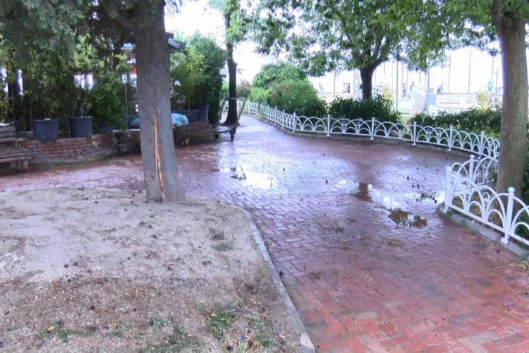 Bir kişi yıldırım &ccedil;arpması sonucu hayatını kaybetti