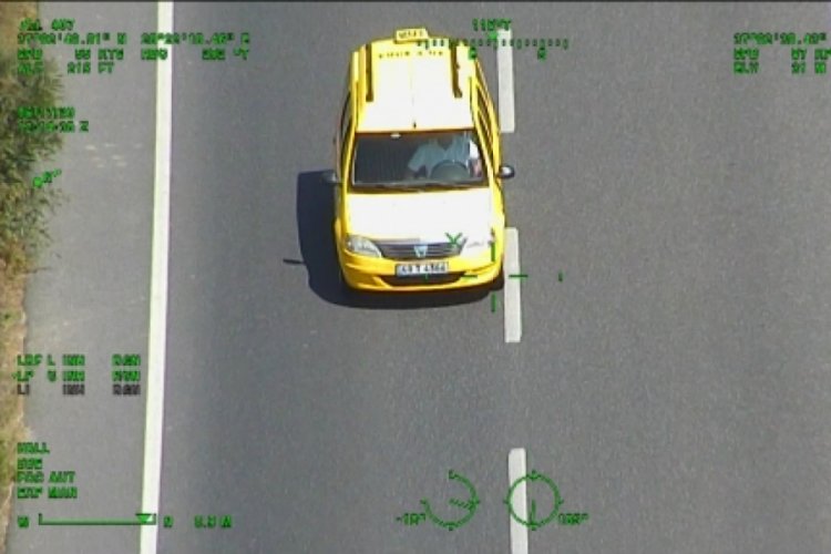 Polis helikopterini g&ouml;r&uuml;nce emniyet kemerini taktı