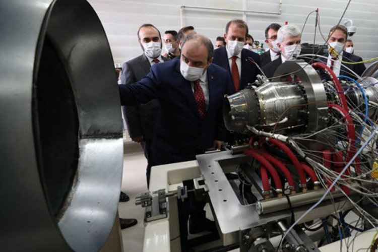 Bakan Varank, Gemisavar f&uuml;ze motorunu test etti