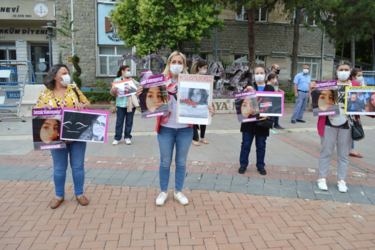 Kadınlar, 'Merve Konukoğlu' i&ccedil;in bir araya geldi