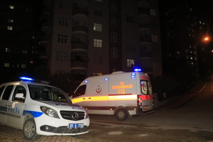 Karı koca arasında bı&ccedil;aklı kavga
