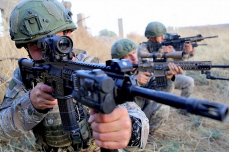 Bakan Akar a&ccedil;ıkladı: PKK'nın inleri d&uuml;md&uuml;z edildi!