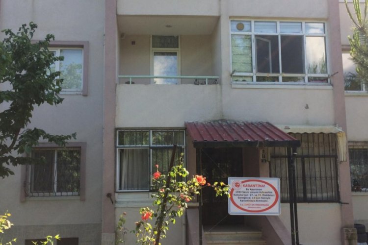 8 pozitif vaka bulunan apartman karantinaya alındı