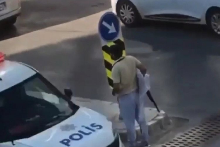 Sokak ortasında pompalı t&uuml;fekle dolaşan şahıs yakalandı