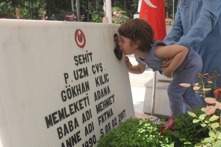 Şehit &ccedil;ocuklarının Babalar G&uuml;n&uuml; kutlaması y&uuml;rekleri dağladı