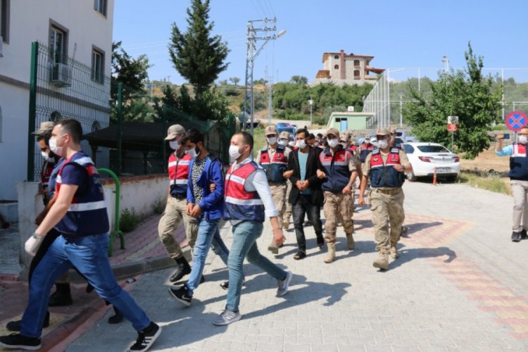 Hatay'da su&ccedil; &ouml;rg&uuml;t&uuml; operasyonu: 17 g&ouml;zaltı