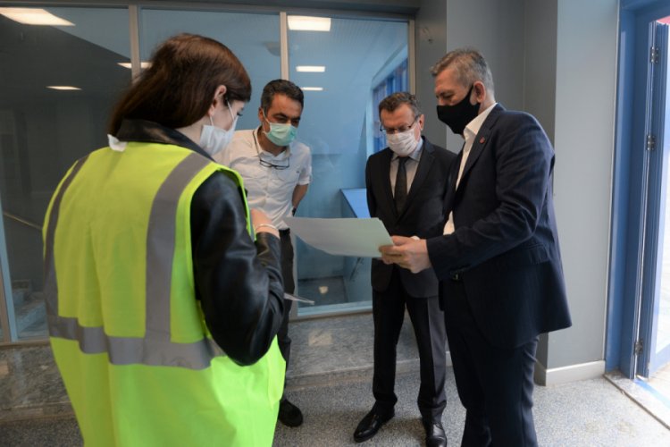 Bursa Uludağ &Uuml;niversitesi Rekt&ouml;r&uuml; Kılavuz'dan GUHEM'e ziyaret