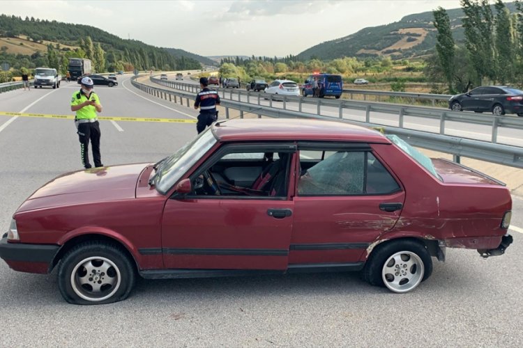 Çapraz ateş açılan araçtaki baba öldü, eşi ve kızı ağır yaralandı ...
