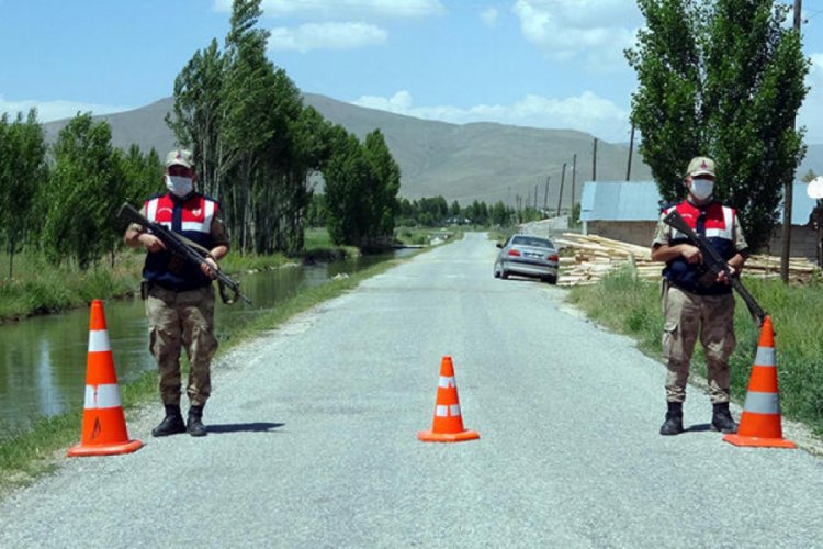 Şanlıurfa'da 1 sokak ile 25 bina karantinada