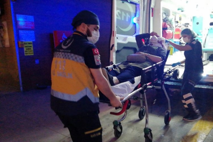 Bursa'da kaza: Kilometrelerce ara&ccedil; kuyruğu oluştu