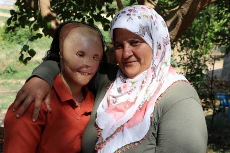 Leyla'nın artık y&uuml;z&uuml; g&uuml;l&uuml;yor
